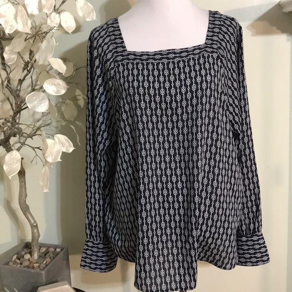 Ann Taylor Tops - ANN TAYLOR BLOUSE